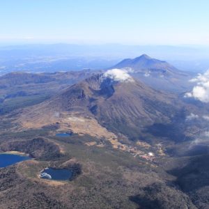 上空から見た霧島の火山群